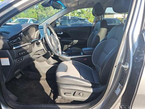 2022 Kia Niro EV EX