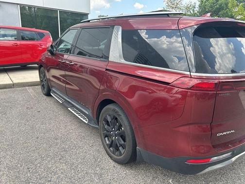2023 Kia Carnival SX