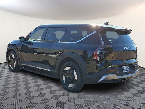 2024 Kia EV9 Light Long Range