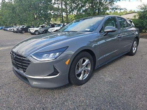 2022 Hyundai SONATA SE