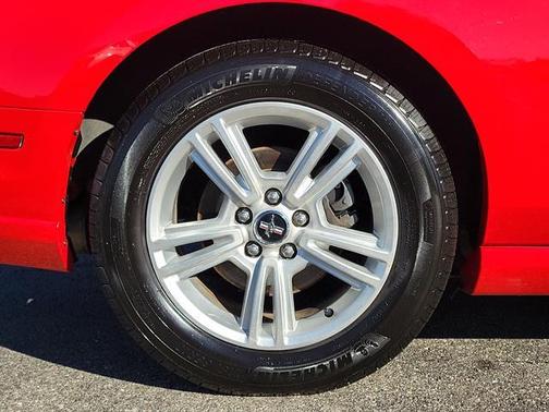 2014 Ford Mustang V6