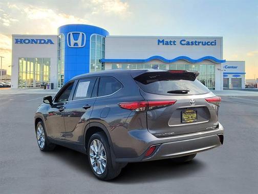 2022 Toyota Highlander Limited