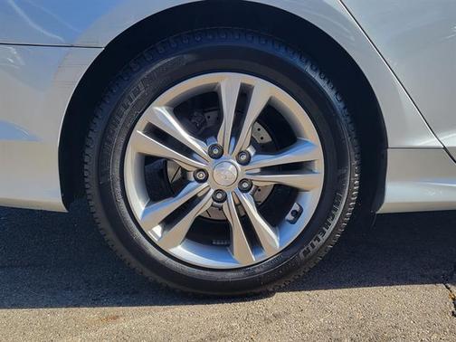 2018 Hyundai SONATA Limited