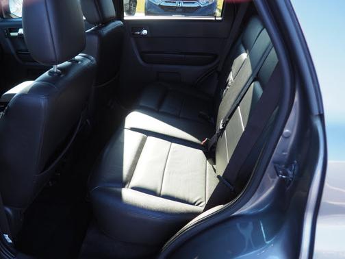 Photo 5 of 12 of 2009 Ford Escape Limited
