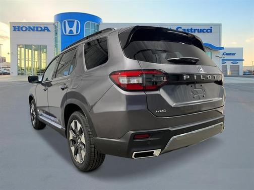 Modern Steel Metallic 2026 Honda Pilot Touring