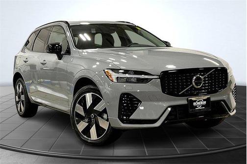 2025 Volvo XC60 Plug-In Hybrid T8 Plus