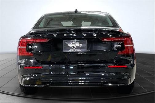 2023 Volvo S60 B5 Core Dark Theme