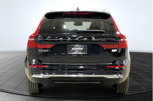 2022 Volvo XC60 Recharge Plug-In Hybrid T8 Inscription