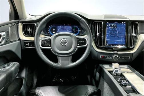 2022 Volvo XC60 Recharge Plug-In Hybrid T8 Inscription