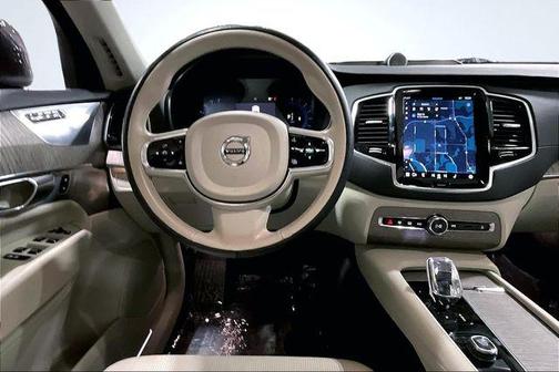 2023 Volvo XC90 B6 Ultimate 6-Seater