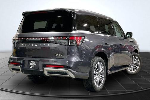 2025 INFINITI QX80 Luxe