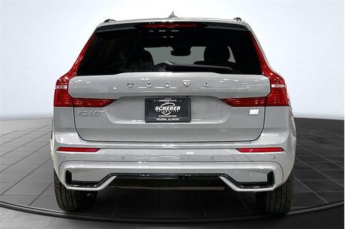 2024 Volvo XC60 Recharge Plug-In Hybrid T8 Ultimate Dark Theme