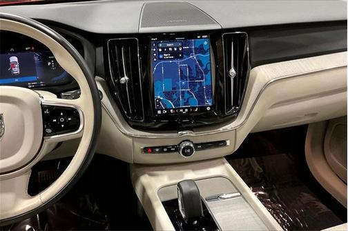 2024 Volvo XC60 Recharge Plug-In Hybrid T8 Plus Dark Theme