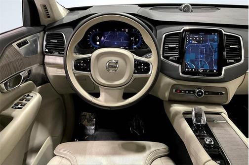 2023 Volvo XC90 B6 Ultimate 6-Seater