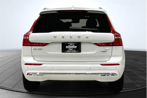 2022 Volvo XC60 Recharge Plug-In Hybrid T8 Inscription