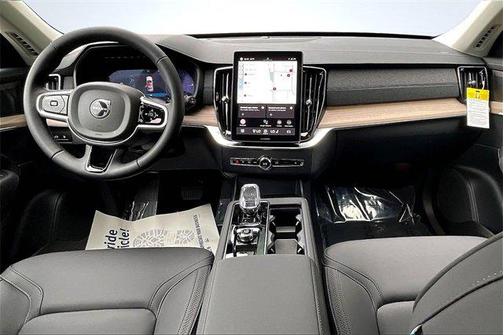 2025 Volvo XC90 Plug-In Hybrid T8 Plus 7-Seater