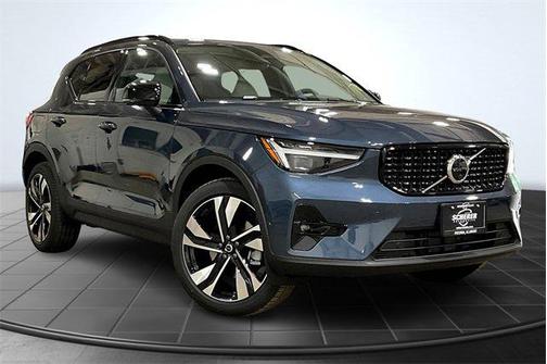 2026 Volvo XC40 B5 Ultra
