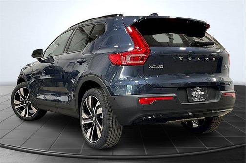 2026 Volvo XC40 B5 Ultra