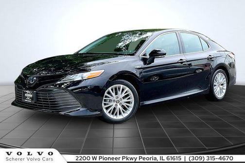Midnight Black Metallic 2020 Toyota Camry Hybrid XLE