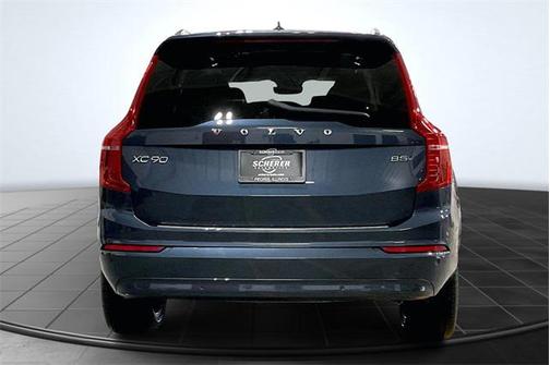 2023 Volvo XC90 B5 Core