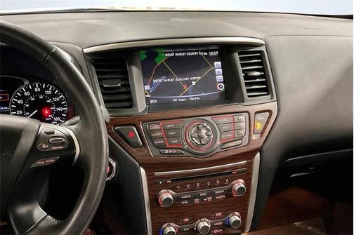 2017 Nissan Pathfinder Platinum