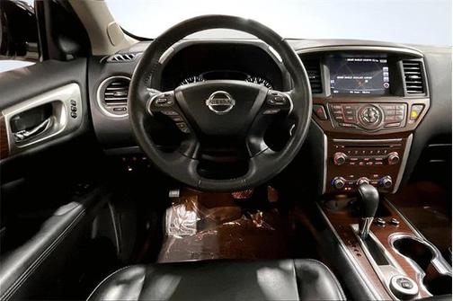 2017 Nissan Pathfinder Platinum