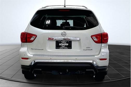 2017 Nissan Pathfinder Platinum