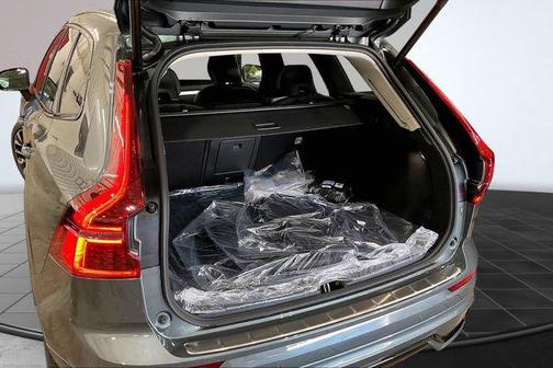 Forest Lake 2027 Volvo XC60 Ultra