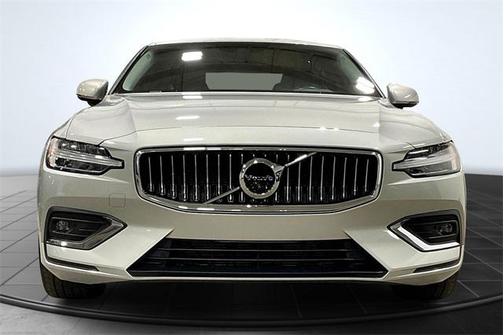 2022 Volvo S60 T5