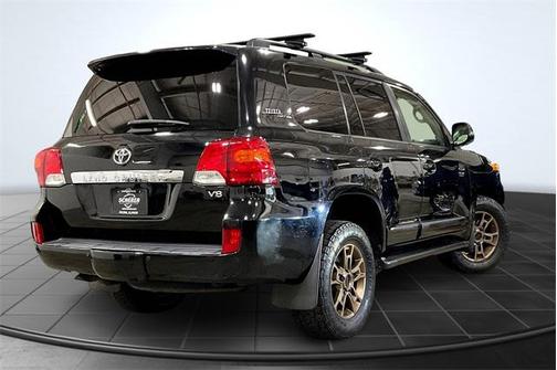 2015 Toyota Land Cruiser Base