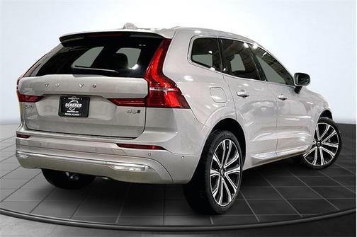 2023 Volvo XC60 B6 Ultimate Bright Theme