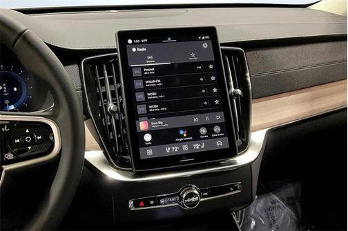2025 Volvo XC90 B5 Core