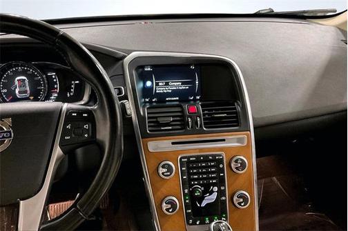 2017 Volvo XC60 T6 Inscription