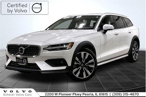 2024 Volvo V60 Cross Country B5 Ultimate