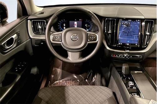 2023 Volvo XC60 B5 Core
