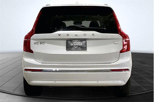 2024 Volvo XC90 Recharge Plug-In Hybrid T8 Ultimate Bright Theme 7-Seater