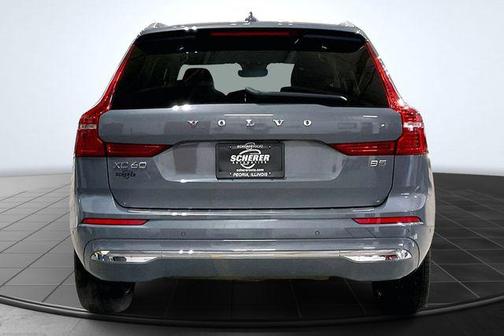 2023 Volvo XC60 B5 Ultimate Bright Theme