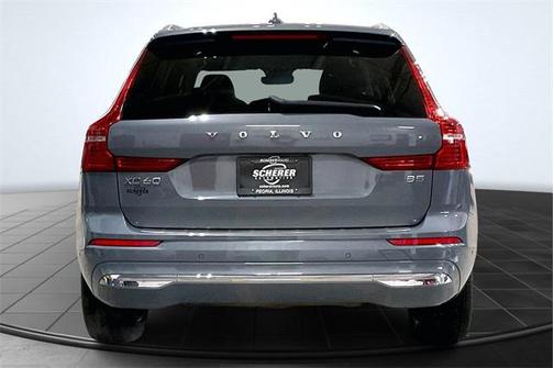 2023 Volvo XC60 B5 Ultimate Bright Theme
