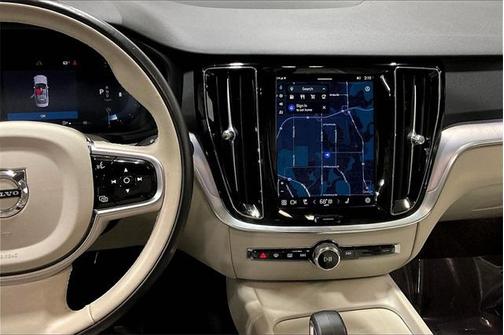 2024 Volvo S60 B5 Core Dark Theme