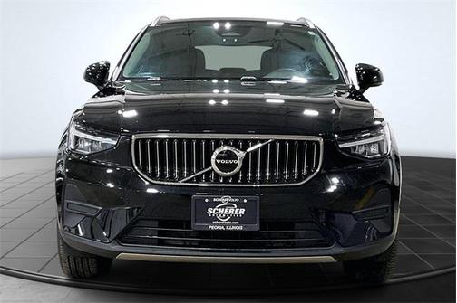 2024 Volvo XC40 B5 Core Bright Theme