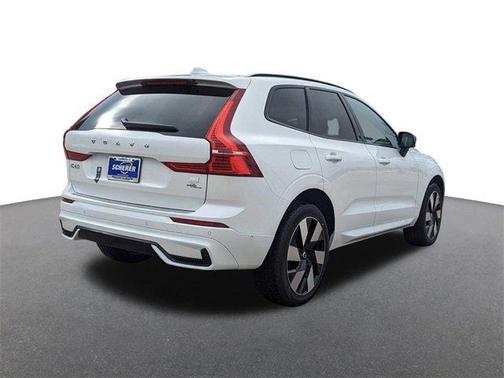 2024 Volvo XC60 Recharge Plug-In Hybrid T8 Plus Dark Theme
