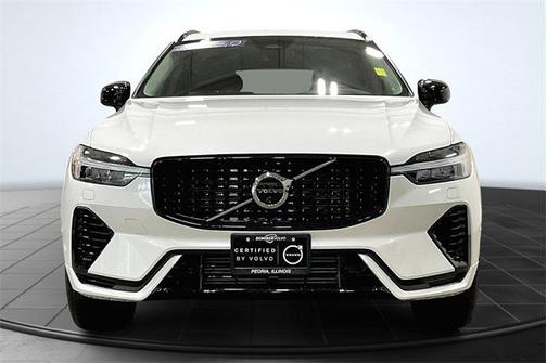 2024 Volvo XC60 Recharge Plug-In Hybrid T8 Plus Dark Theme