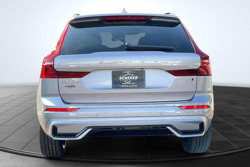 Aurora Silver 2026 Volvo XC60 B5 Plus