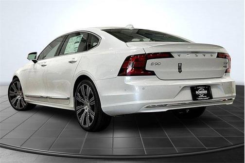 2025 Volvo S90 B6 Ultra