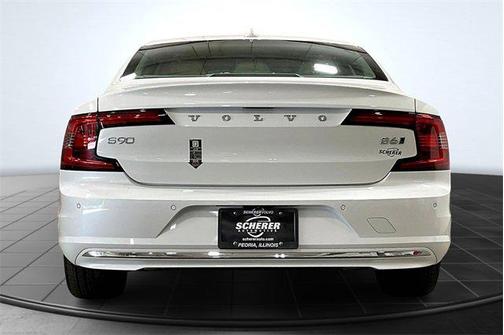 2025 Volvo S90 B6 Ultra