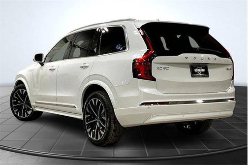 2025 Volvo XC90 B6 Ultra
