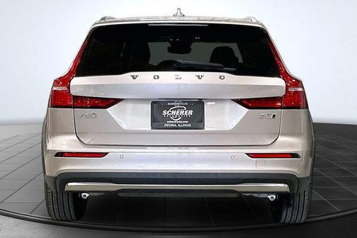 Bright Dusk Metallic 2026 Volvo V60 Cross Country Ultra, B5 AWD Gas (mild hybrid)