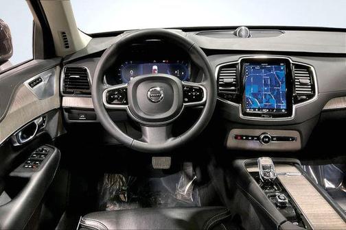 2023 Volvo XC90 B6 Ultimate 7-Seater