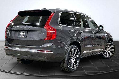 2023 Volvo XC90 B6 Ultimate 7-Seater