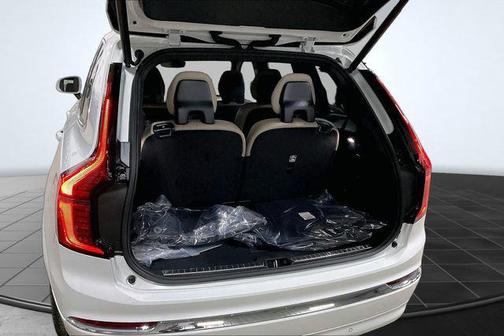 Crystal White Pearl 2026 Volvo XC90 Ultra, B5 AWD Gas (mild hybrid), Gasoline, Bright, 6 Seats